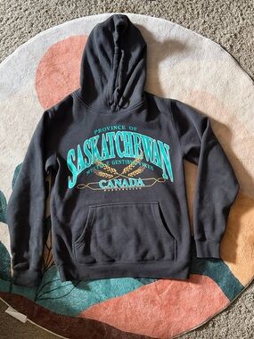HARDPRESSED Sask. graphic hoodie. UNISEX sz. Small